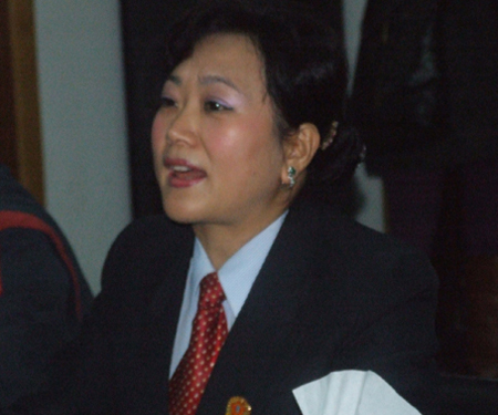 农村妹子胡芝容 洗脚屋里熬成亿万富姐