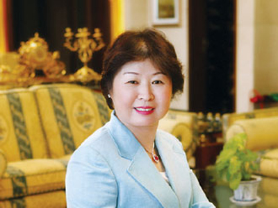 创业邦专题张茵漂亮的v型反转重登女首富宝座